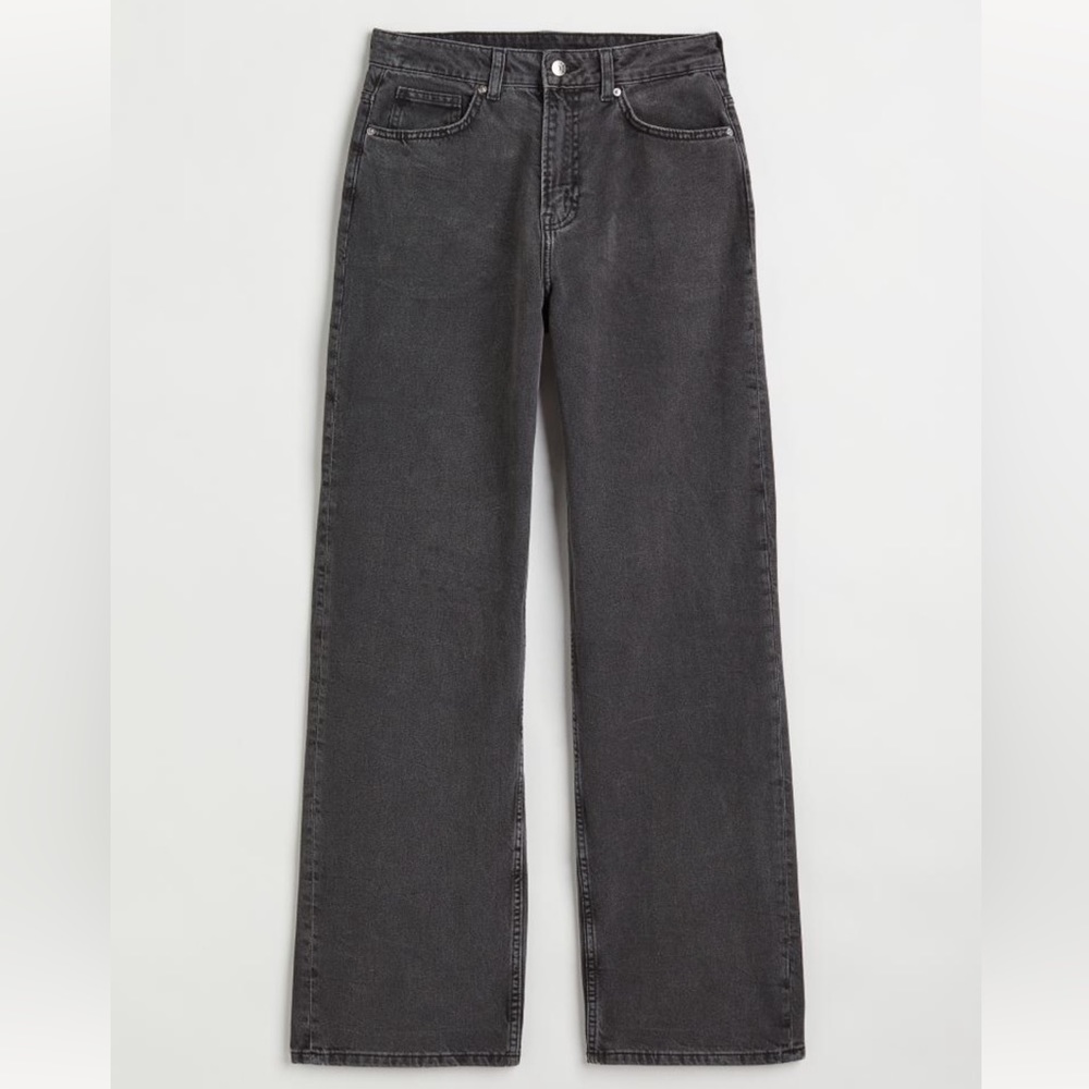 Divided 90s Baggy High Waisted Jeans - Picture 4 of 11